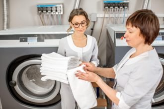 commercial laundry services-min